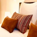 Luxury Center *