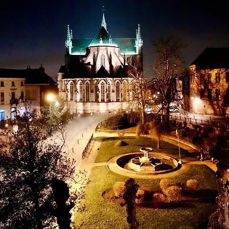 Luxury Center Apartment *